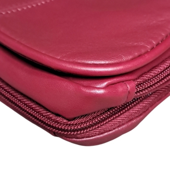 Buxton Unisex Sling/Crossbody/Messenger Multipocketed Organizer Bag - Picture 7 of 16